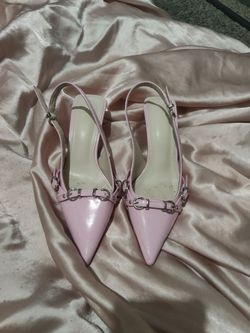 Kitten heels