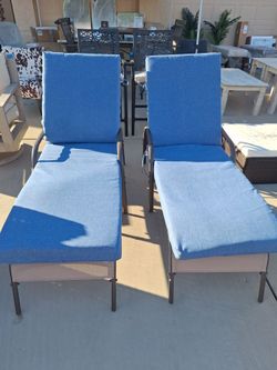 Chaise lounge chairs