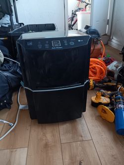 LG Dehumidifier 