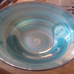 Large Bowl With Swirl Patterns
