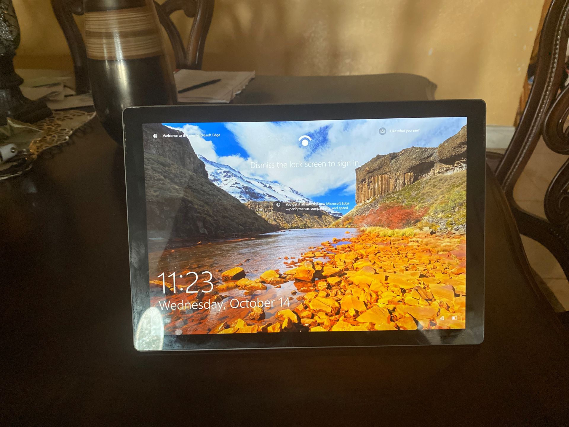 Surface Pro 7 (Like new)