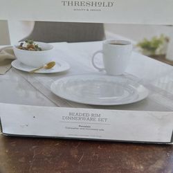 16pc Threshold Beaded Rim Dinnerware Set