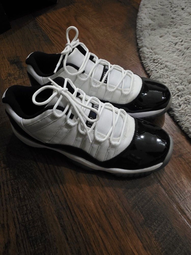 Jordan concorde 11 low GS size 7Y