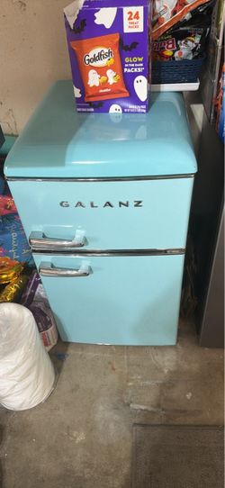 Galanz Retro Mini Fridge with Freezer