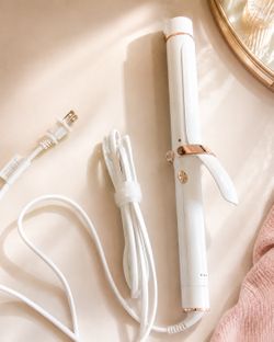 T3 White & Rose Gold Curling Iron (1.25 inch)
