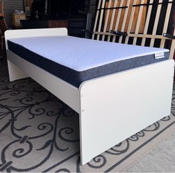 2 Twin Size Beds