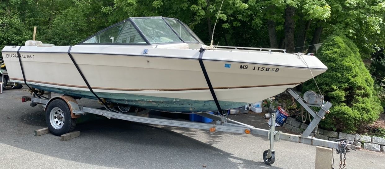 1986 Chaparral  Bowrider 19ft