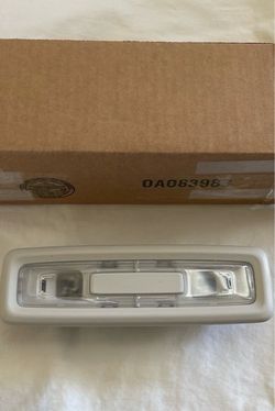 GM Genuine Parts Sheer Gray Rear Seat Position Center Reading Lamp. #(contact info removed)1