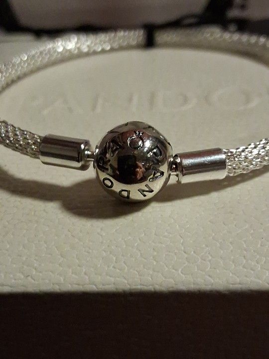 Pandora Moments Authentic Brand New Sterling Silver Mesh Bangle 17 Cm