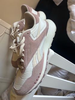 Reebok women shoes size 10