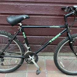 A size MEDIUM VINTAGE TREK Mountain Bike, NEW TUBES, $50 FIRM. Needs a good detailing and a good lubricating up! Located in West Houston. for Sale in Houston, TX - OfferUp A size MEDIUM VINTAGE TREK Mountain Bike, NEW TUBES, $50 FIRM. Needs a good detailing and a good lubricating up! Located in West Houston. for Sale in Houston, TX - OfferUp
