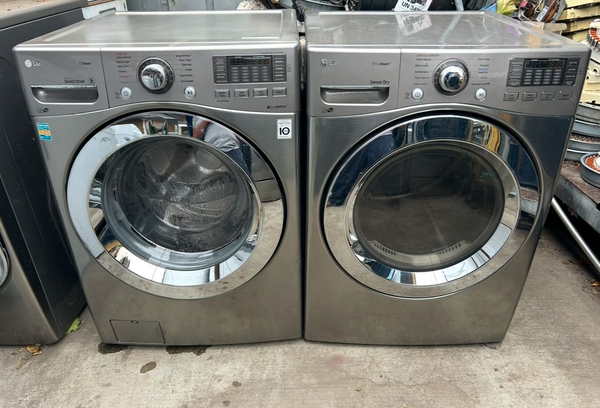 LG. WASHER AND GAS DRYER 