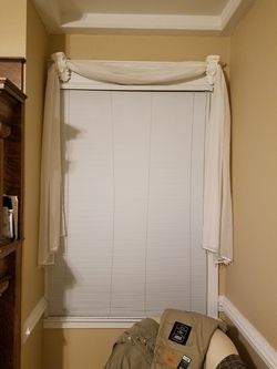 Set of sheers & sconce holders