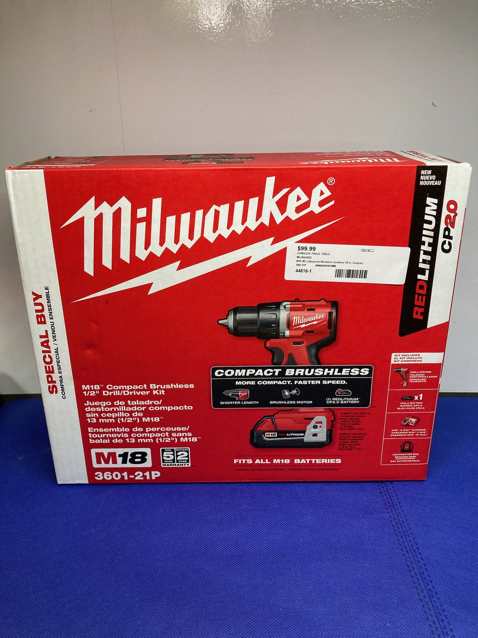 MILWAUKEE M18 18V Brushless Cordless 1/2" Compact Drill/Driver Kit