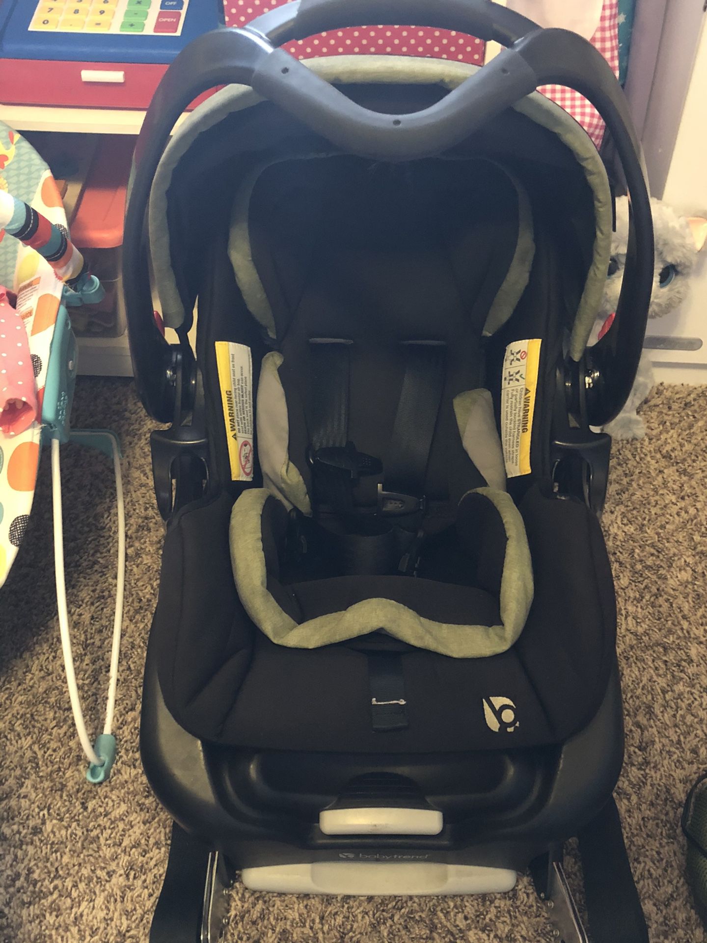 Baby trend olive green car seat and base