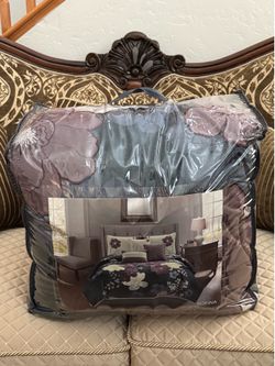 Brand new Cal King comforter set