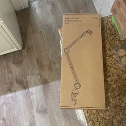 Adjustable Microphone Arm