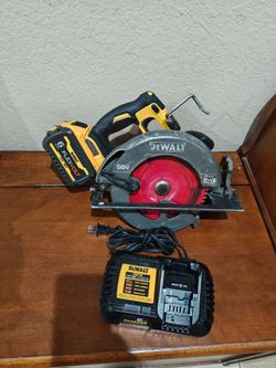 DeWalt circular saw flex battery and charger