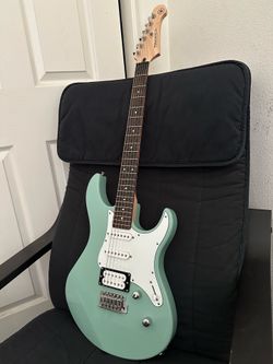 Yamaha Pacifica Electric Guitar