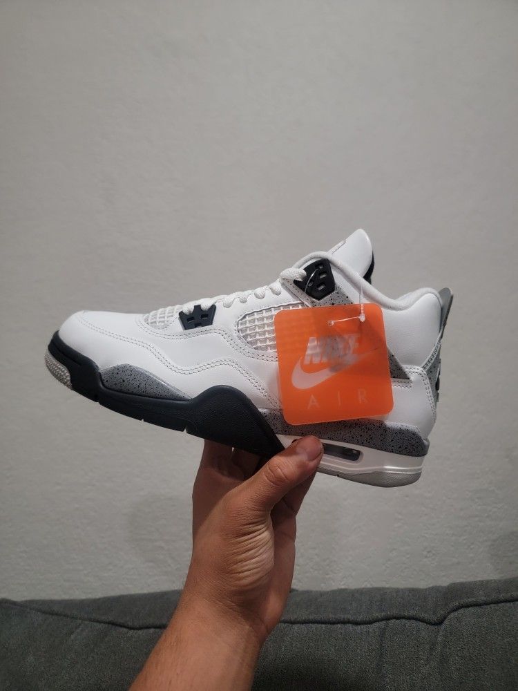 Jordan 4 Retro (GS)
"White Cement 2025"
