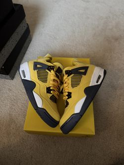 Jordan 4 Lightning 6Y