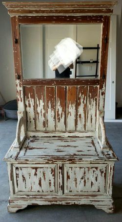 RC Willey - Solid Wood Shoe Bench