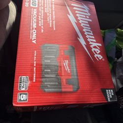 Packout Milwaukee Vacuum 