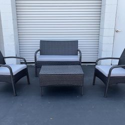 4-Piece Grey Patio Outdoor Conversation Set with Light Grey Cushions