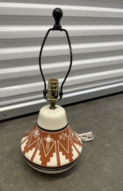 🤩 Gorgeous Lamp, Pottery, Signed “High Elk Sioux”