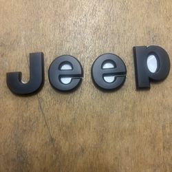 New OEM 2018-2025 Jeep Wrangler JL Gladiator Front Fender Emblem Left or Right
