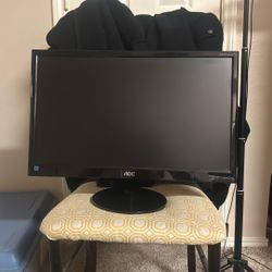 22” AOC Monitor.  Max Definition Is 1920\1080