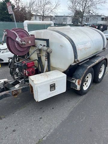 Water Tank with Trailer 