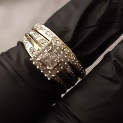 14 k gold real diamond ring