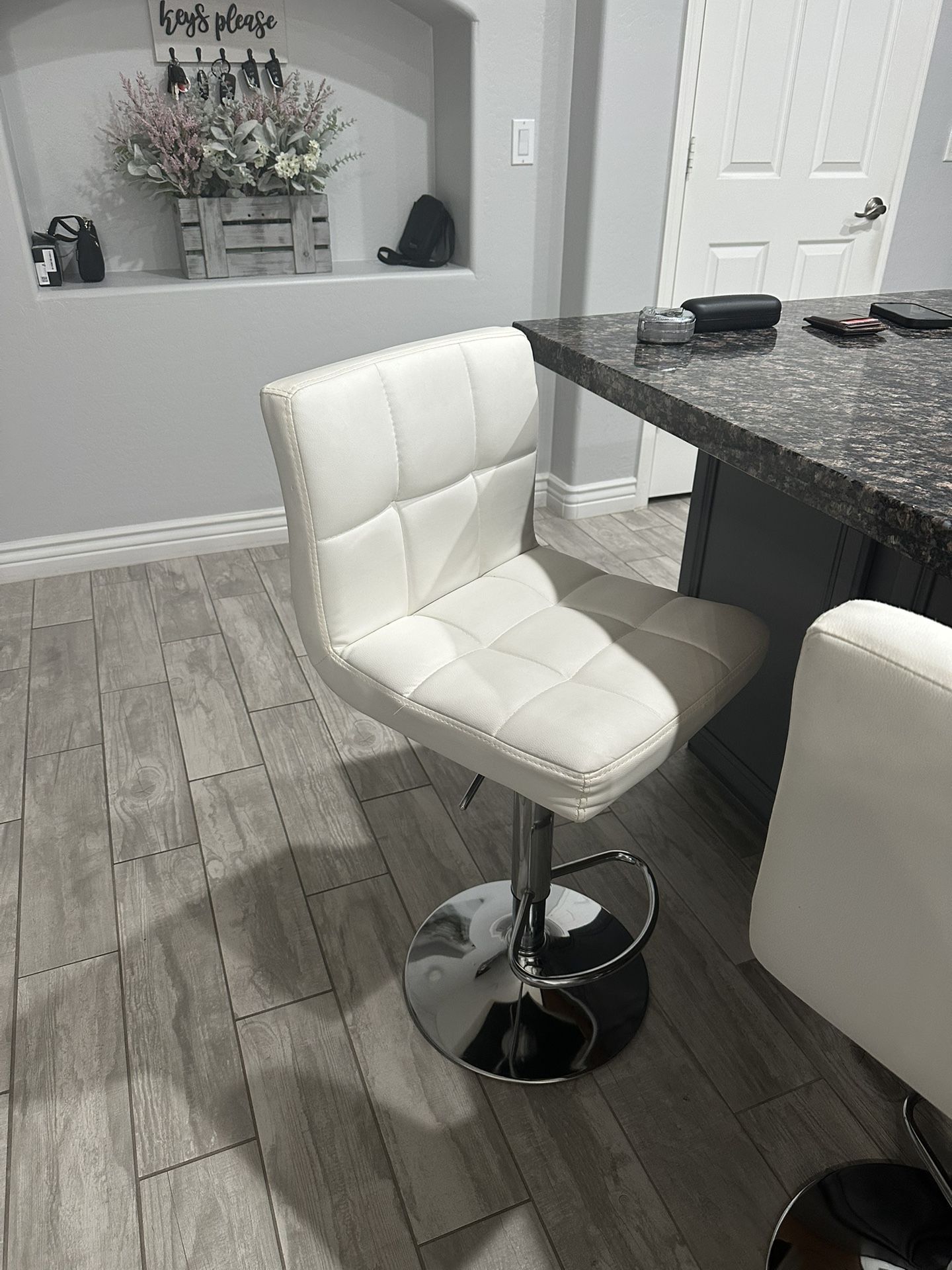 4 Bar Stools