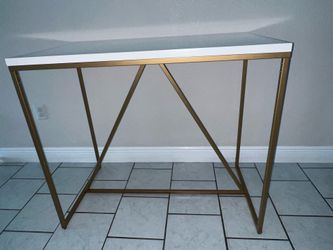 Entrance Table nice for cakes too