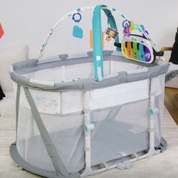 NEW Baby Bassinet Play Yard & Musical Play Gym, 3 in 1 Foldable Crib ! 