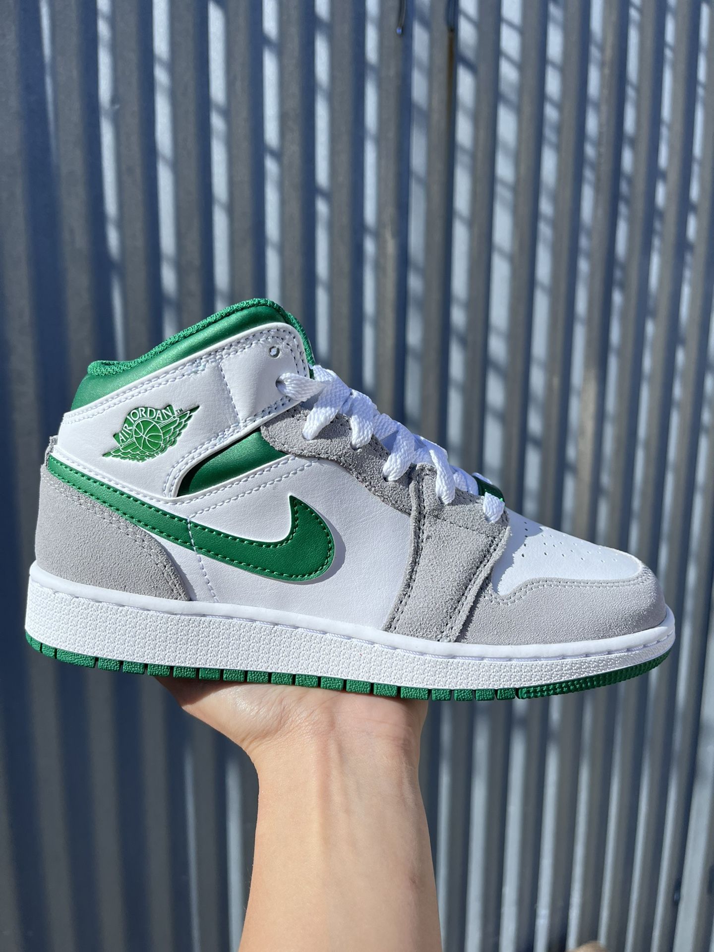 Air Jordan Mid SE (GS) “Grey Pine Green”