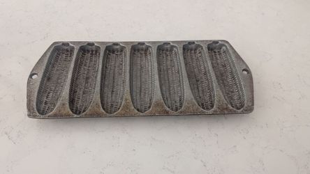 Vintage Cast Iron 7 Ear Corn Pan