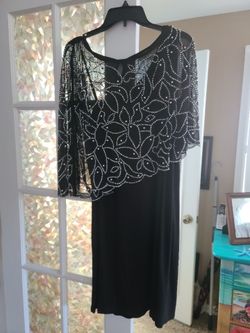 FREE DRESS, IT'S BEAUTIFUL