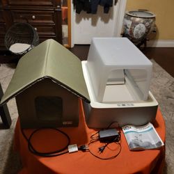 Petsafe Scoopfree Self Cleaning Automatic Cat Litter Box & K&H Pet Products Heated Cat House 