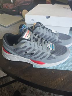 Sketchers EQ4  men's 11.5
