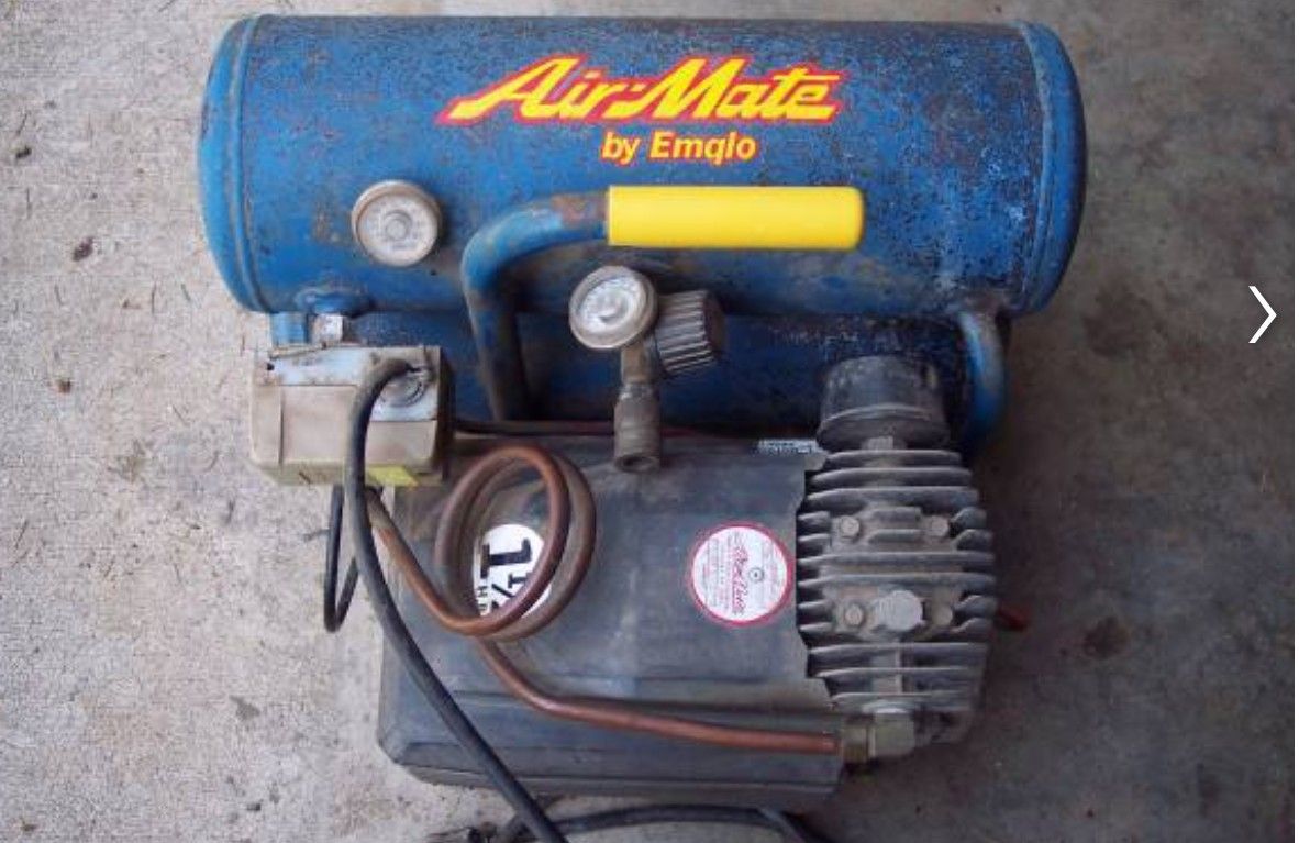 1 1/2 hp Air Mate by Emglo twin tank portable air compressor