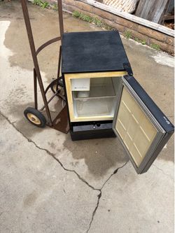 Ice maker