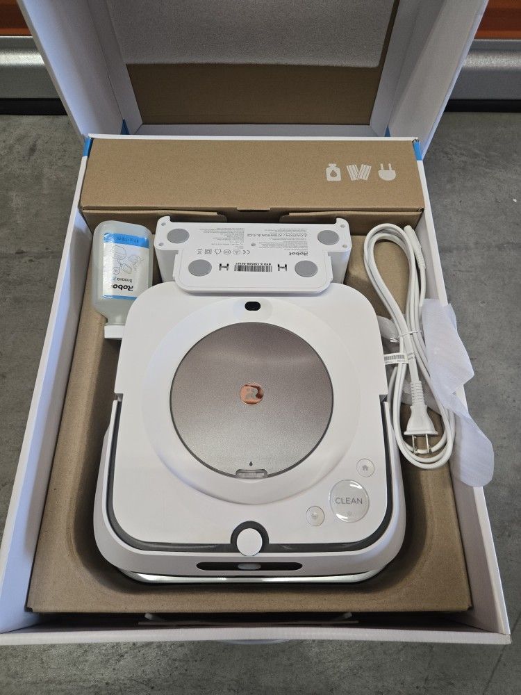 iRobot Braava Jet M6 Robot Mop