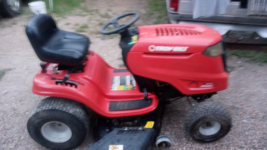 Troy Bilt Bronco 597cc Riding Lawn Mower