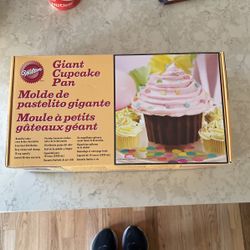 Wilton Giant Cupcake Pan