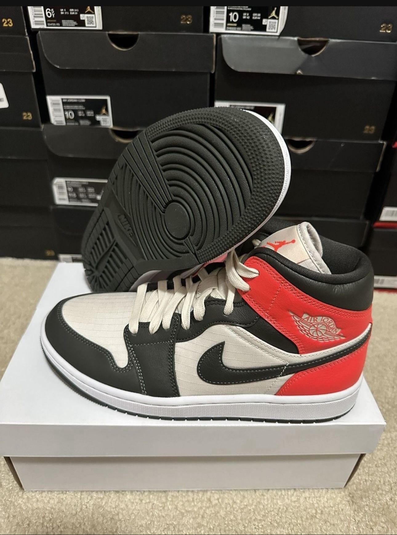 Nike Air Jordan 1 Mid SE Newsprint Red/White/Black DQ6078 100 Womens Size 9.5 / 8 Mens Brand New