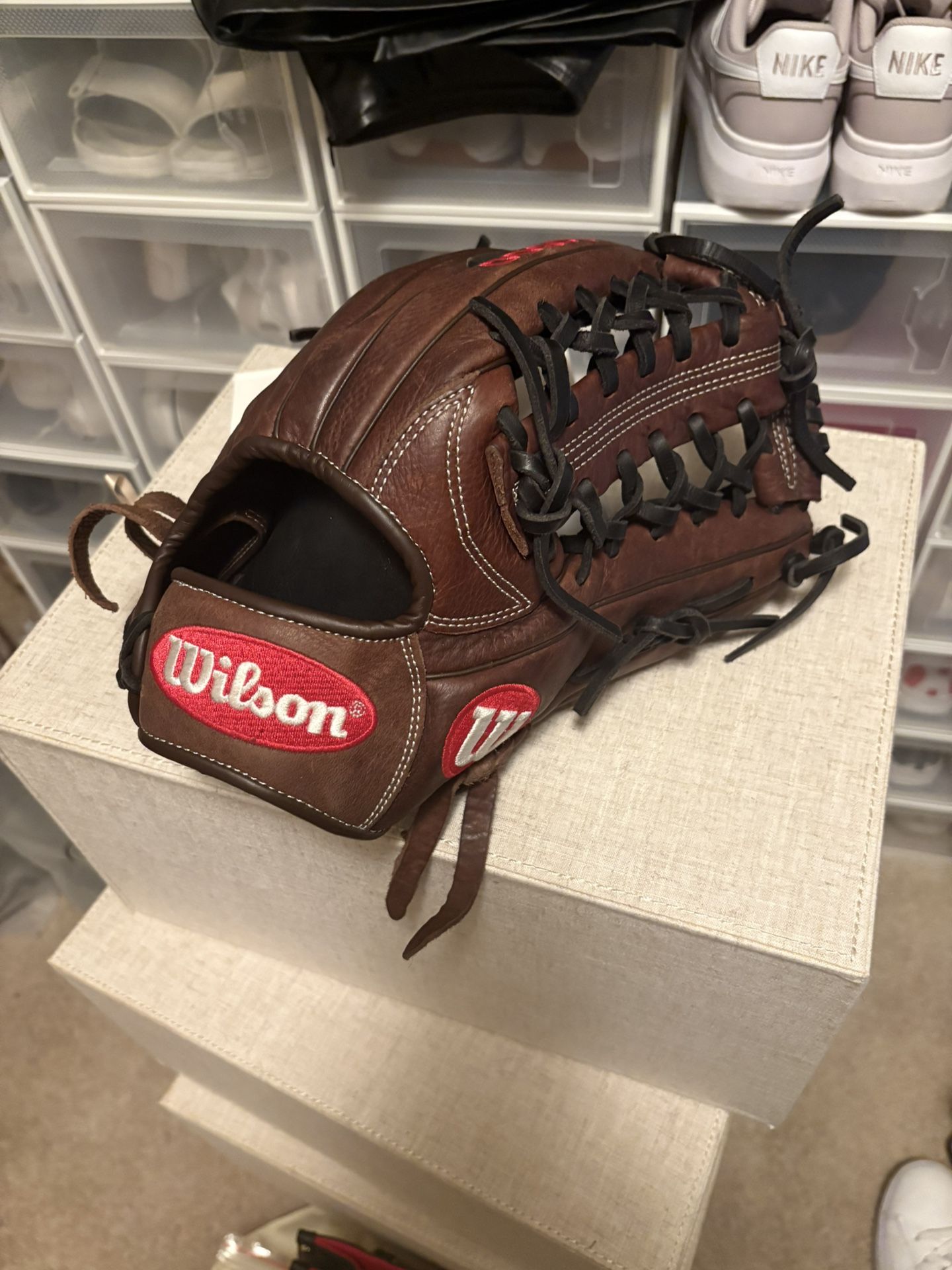 Wilson A1000 12.5 Baseball Glove