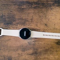 Samsung Galaxy Watch 4 