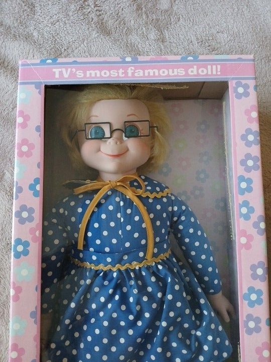TV'S MOST FAMOUS DOLL "MRS. BEASLEY" SHE Talks 11 DIFFERENT SAYINGS 